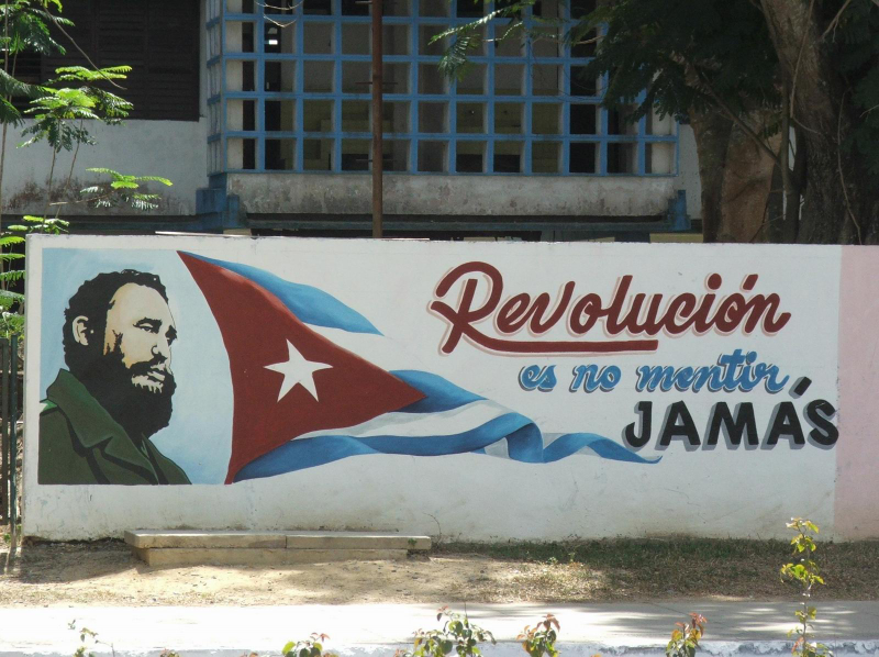 Illustration for article titled Communist Leaders Are Still Watching Us in These Monumental Portraits